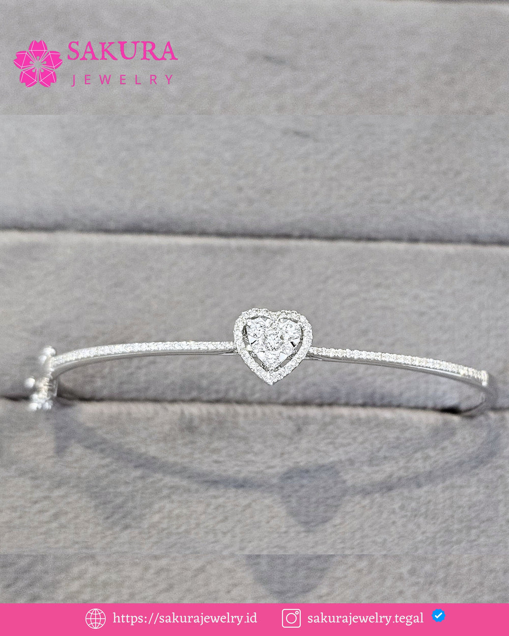 Diamond Bangle Code D6Y35W Berlian Natural